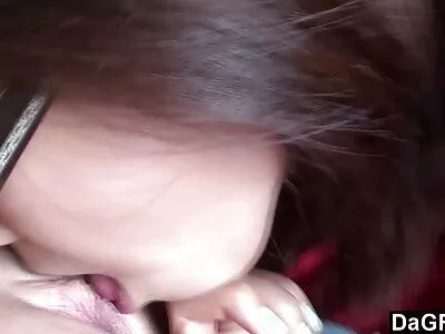 জেট কালো চুল সানি লিওনের সেক্স ভিডিও সং সঙ্গে মোরগ স্তন্যপান